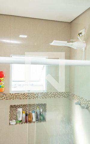Casa à venda com 125m², 4 quartos e 2 vagas Casa à venda com 125m², 4 quartos e 2 vagasBanheiro Social