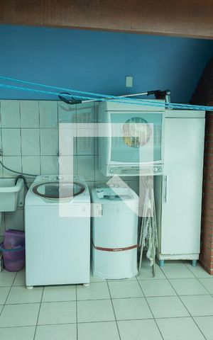Casa à venda com 125m², 4 quartos e 2 vagas Casa à venda com 125m², 4 quartos e 2 vagasÁrea de Serviço e Churrasqueira