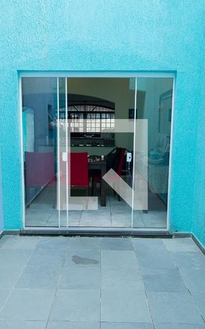 Casa à venda com 125m², 4 quartos e 2 vagas Casa à venda com 125m², 4 quartos e 2 vagasJardim de Inverno