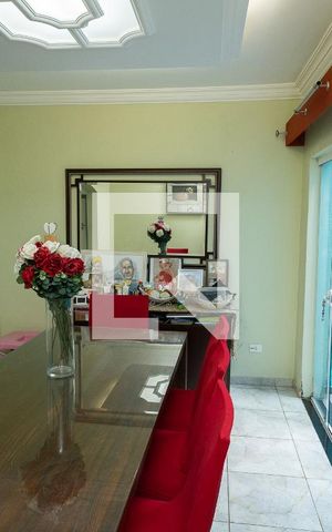 Casa à venda com 125m², 4 quartos e 2 vagas Casa à venda com 125m², 4 quartos e 2 vagasSala de Jantar