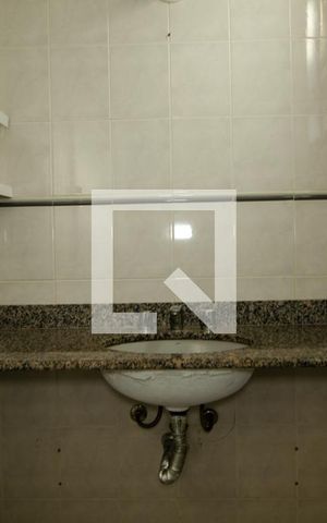 Apartamento à venda com 217m², 3 quartos e 3 vagas Apartamento à venda com 217m², 3 quartos e 3 vagasBanheiro