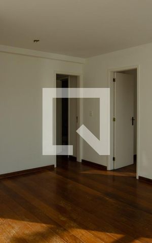 Apartamento à venda com 217m², 3 quartos e 3 vagas Apartamento à venda com 217m², 3 quartos e 3 vagasSala