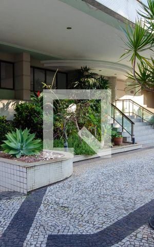 Apartamento à venda com 217m², 3 quartos e 3 vagas Apartamento à venda com 217m², 3 quartos e 3 vagasFachada e portaria