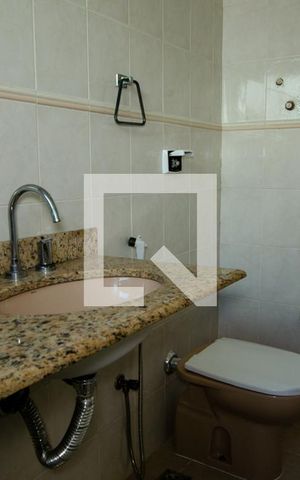 Apartamento à venda com 217m², 3 quartos e 3 vagas Apartamento à venda com 217m², 3 quartos e 3 vagasBanheiro da Suíte