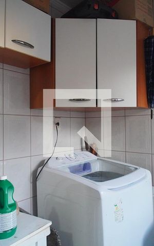 Apartamento à venda com 74m², 2 quartos e sem vagaCozinha e Área de Serviço