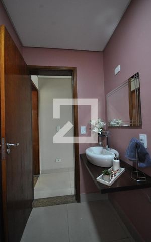 Casa para alugar com 250m², 3 quartos e 3 vagasLavabo