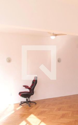 Apartamento para alugar com 99m², 2 quartos e sem vaga