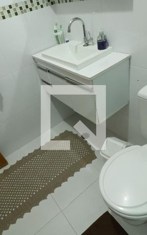 Casa à venda com 140m², 4 quartos e 2 vagasBanheiro 2