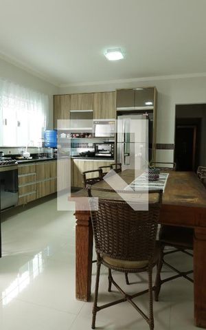 Casa à venda com 140m², 4 quartos e 2 vagasCozinha 1