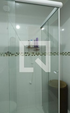 Casa à venda com 140m², 4 quartos e 2 vagasBanheiro 2
