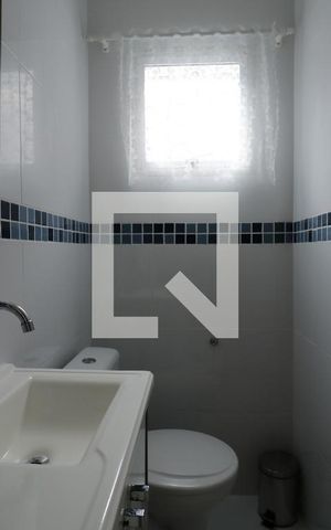 Casa à venda com 140m², 4 quartos e 2 vagasBanheiro 1