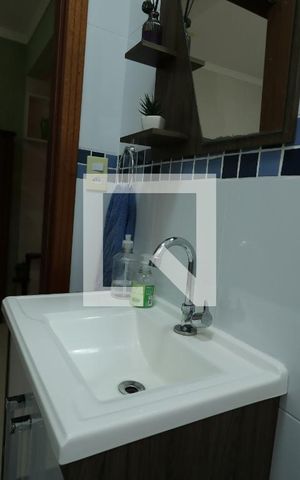 Casa à venda com 140m², 4 quartos e 2 vagasBanheiro 1
