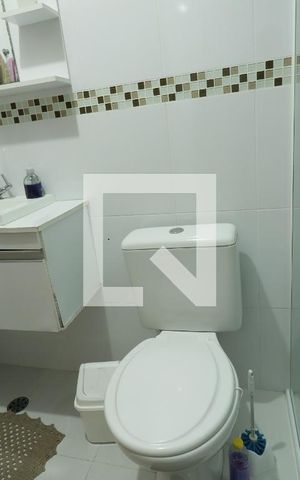 Casa à venda com 140m², 4 quartos e 2 vagasBanheiro 2