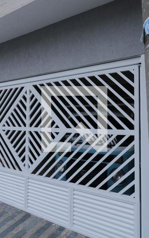 Casa à venda com 140m², 4 quartos e 2 vagasEntrada