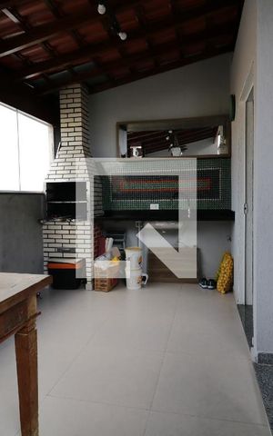 Casa à venda com 140m², 4 quartos e 2 vagasÁrea comum - Churrasqueira