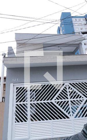 Casa à venda com 140m², 4 quartos e 2 vagasEntrada