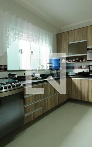 Casa à venda com 140m², 4 quartos e 2 vagasCozinha 1