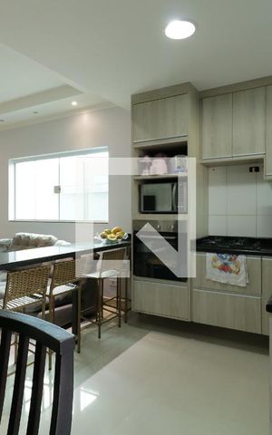 Casa à venda com 140m², 4 quartos e 2 vagasCozinha 2