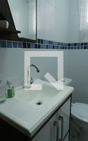 Casa à venda com 140m², 4 quartos e 2 vagasBanheiro 1
