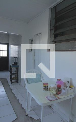 Casa à venda com 200m², 4 quartos e 2 vagasÁrea de Serviço
