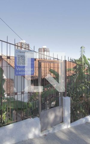 Casa à venda com 200m², 4 quartos e 2 vagasVista da Rua