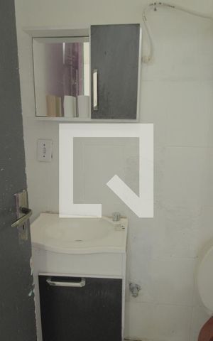 Casa à venda com 200m², 4 quartos e 2 vagasBanheiro 2