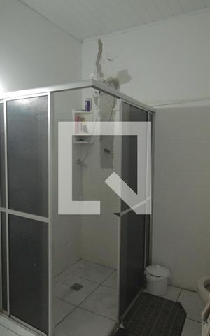 Casa à venda com 200m², 4 quartos e 2 vagasBanheiro 1