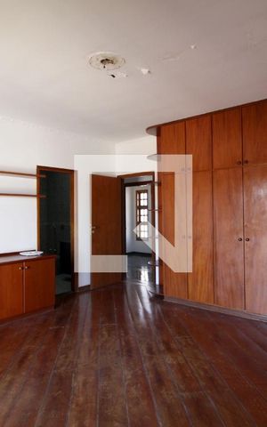 Casa para alugar com 900m², 4 quartos e 3 vagasSuíte 1