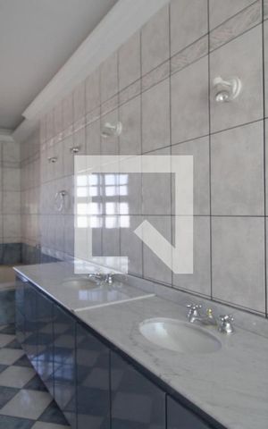 Casa para alugar com 900m², 4 quartos e 3 vagasBanheiro Suíte Master