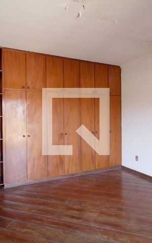 Casa para alugar com 900m², 4 quartos e 3 vagasSuíte 1