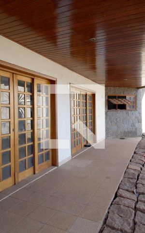 Casa para alugar com 900m², 4 quartos e 3 vagasÁrea externa