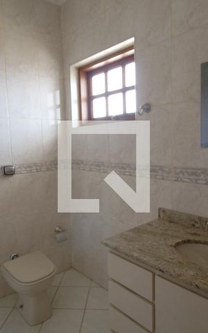 Casa para alugar com 900m², 4 quartos e 3 vagasBanheiro da Suíte 2