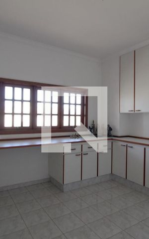 Casa para alugar com 900m², 4 quartos e 3 vagasCozinha 2