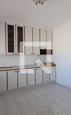 Casa para alugar com 900m², 4 quartos e 3 vagasCozinha 2
