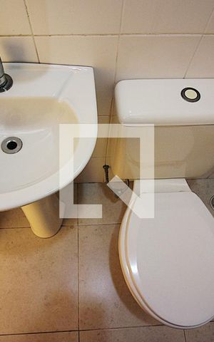 Casa à venda com 230m², 3 quartos e 2 vagasBanheiro de serviço