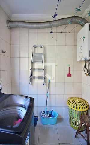 Casa à venda com 230m², 3 quartos e 2 vagasLavanderia