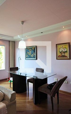 Casa à venda com 230m², 3 quartos e 2 vagasSala 