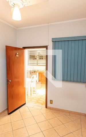 Studio à venda com 578m², 8 quartos e 8 vagas Studio à venda com 578m², 8 quartos e 8 vagasSuite