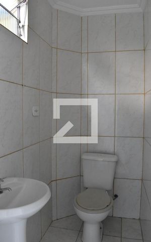 Casa para alugar com 70m², 3 quartos e 2 vagasBanheiro 2