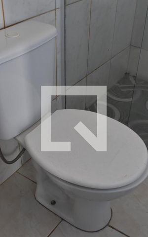 Casa para alugar com 70m², 3 quartos e 2 vagasBanheiro