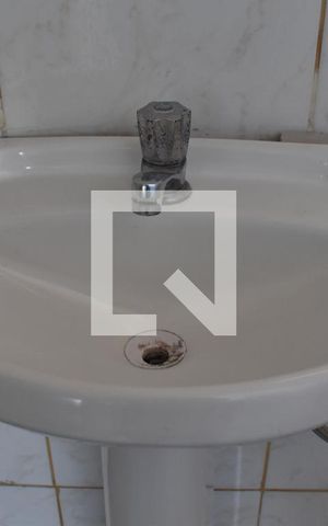 Casa para alugar com 70m², 3 quartos e 2 vagasBanheiro