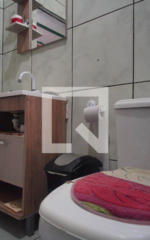 Casa à venda com 40m², 5 quartos e 1 vagaBanheiro 1