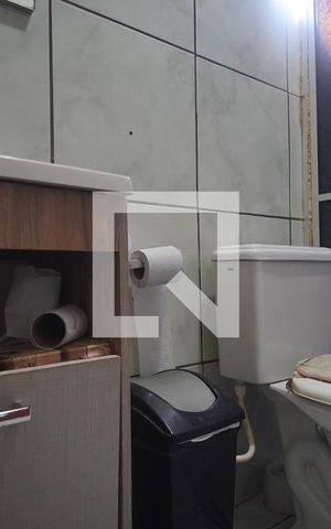 Casa à venda com 40m², 5 quartos e 1 vagaBanheiro 1