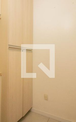 Apartamento à venda com 65m², 1 quarto e 1 vagaDependência
