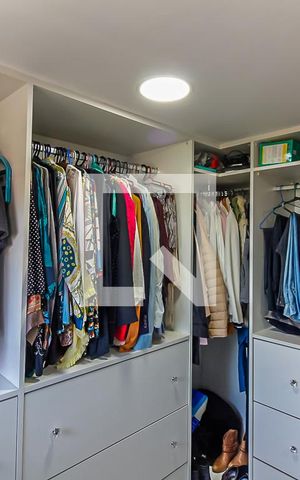Casa à venda com 220m², 2 quartos e 2 vagasCloset da suíte 1