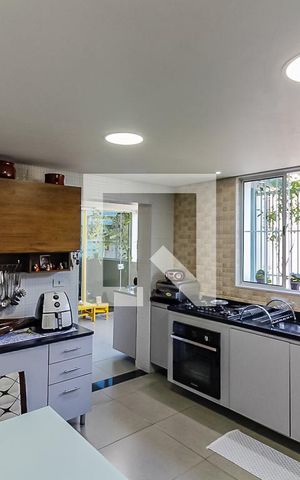 Casa à venda com 220m², 2 quartos e 2 vagasCozinha