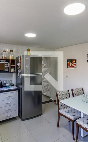 Casa à venda com 220m², 2 quartos e 2 vagasCozinha