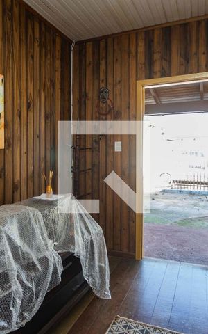Casa à venda com 120m², 5 quartos e 3 vagas Casa à venda com 120m², 5 quartos e 3 vagasSala