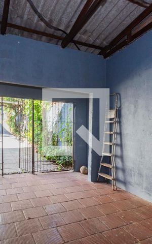 Casa à venda com 120m², 5 quartos e 3 vagas Casa à venda com 120m², 5 quartos e 3 vagasGaragem