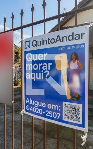 Casa à venda com 120m², 5 quartos e 3 vagas Casa à venda com 120m², 5 quartos e 3 vagasPlaquinha